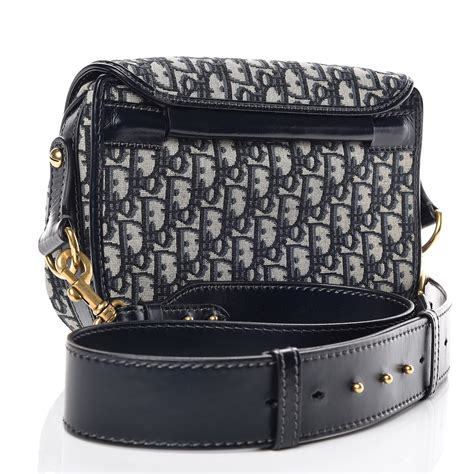 christian dior crossbody strap.